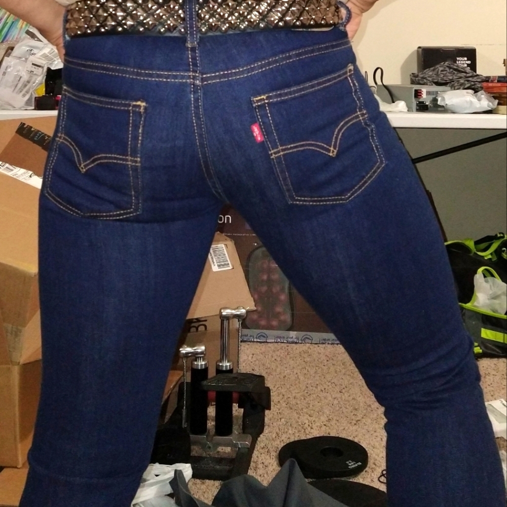 Not for sale Levi's 502 size 27